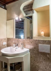 Palazzo Degli Affreschi