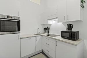 2 Minutes from the U1 - long-stay comfort for expats