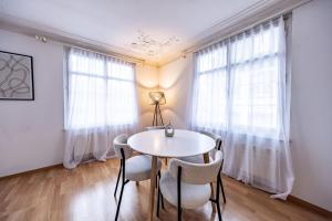 The R Apartment Hemmental