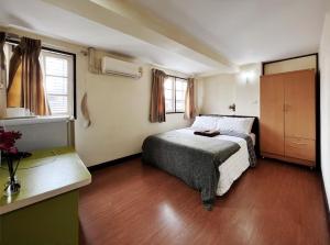 Baan Rak BTS phromphong Emsphere