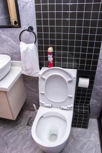 Comfort living one bedroom apartment with fully equipped gym heated swimming pool private parking space,child play area and amazing scenic views