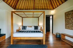 4 bedroom villa in Canggu with private pool, pool fence & garden