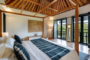 4 bedroom villa in Canggu with private pool, pool fence & garden
