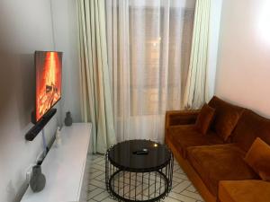 Metro Retreat 2-Bedroom Furnished Apartment