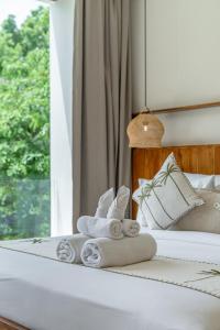 Villa Jaran - NEW 2BR Uluwatu Escape with Rooftop, Near Beaches!