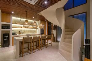 Villa Jaran - NEW 2BR Uluwatu Escape with Rooftop, Near Beaches!