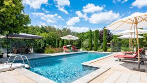 House in the olive grove by Villas Guide