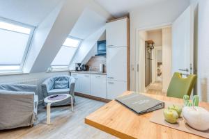 Schmidt-einander W 8