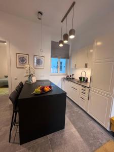 Suite Nr 5 - J26 LUXURY APARTMENT, Jauniela 26 Old Riga - Great View & Top Location - 2 Bedrooms - 80 m2