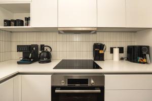 Table Mountain Views - Stylish Gardens Apartment