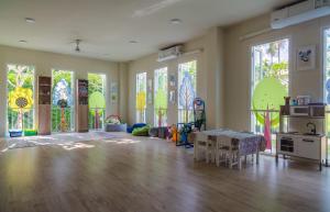 The Old Phuket - Karon Beach Resort