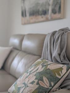 Neat & tidy, close to beach and restaurants