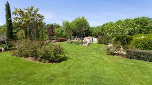 Little blue House by Villas Guide