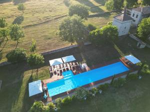 Domaine de Fangal, Pgeonnier 2p, maison 8p - piscine 25m - gîtes climatisés