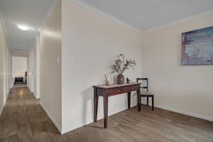 Long Island Retreat - Pelican