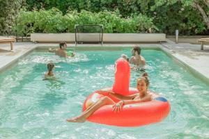 Villa de Maitre dans beau domaine