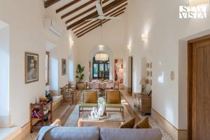 StayVista at Mai Ludvina with Pool