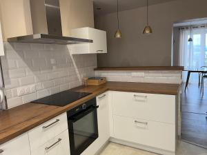 Bright F4 apartment close to everything