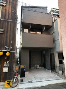 Osaka Station 3min Direct Namba 11min Direct 6min Walk to Station 4BR House