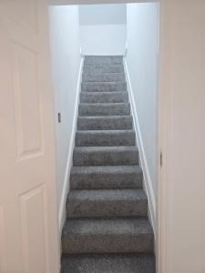 Luxury 5-Bedroom Peaceful, Modern Family-Friendly