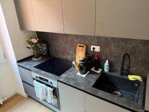 Modern & Bright apartment in Santagostino, Milan