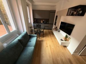 Modern & Bright apartment in Santagostino, Milan