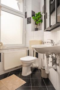 Close to Reumannplatz - Monthly Stays