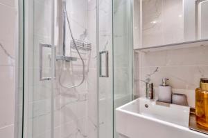 UrbanFlat 103 - Grand appartement - Grands Boulevards