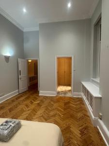 Elegant 3 Bed Penthouse - Relaxing & Spacious Stay