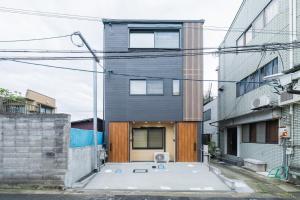 金 京都駅近く グループ利用に最適な一軒家 ベッド9台 お風呂2台 トイレ3台