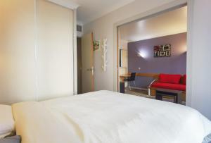 Comfortable Apartment near La Defense with Elevator