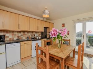 2 Bed in Llandderfel 86964
