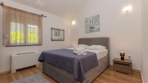 Beautiful Villa Mia with pool in Makarska