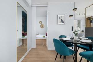 Modern Apartment Kraków Potrzask - AC, Terrace & Parking by Noclegi Renters