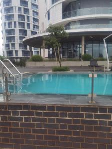 Ellipse Luxurious Tamarind Red Studio Experience