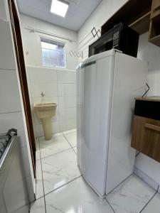 Studio charmoso completo com ar