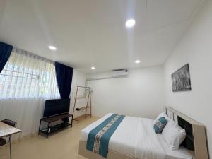 Sukhumvit 48 separated room quiet and comfortable with fast internet and smart TV