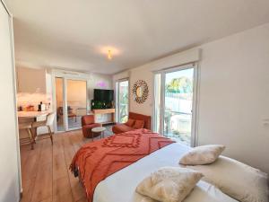 BEL AIR Rooftop Pool SeaView