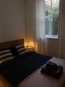 Cozy flat on the water of Leith