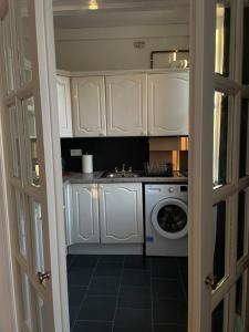 Cozy flat on the water of Leith