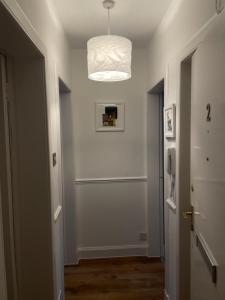 Cozy flat on the water of Leith