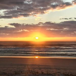 Edícula 2 quartos frente mar