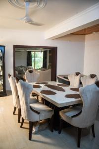 Vedanta Oneness Luxury Homestay Chamba Balcony Bonfire River