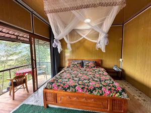 Homestay field - bungalow, Ha giang loop tour, motorbikes rental
