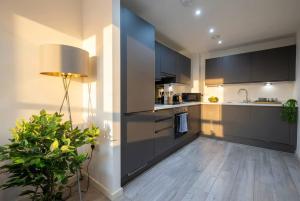 Contemporary 1BED Apartment in Liverpool w Balcony