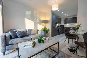 Contemporary 1BED Apartment in Liverpool w Balcony