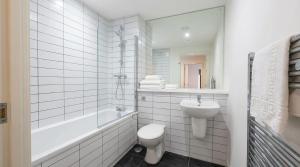 Contemporary 1BED Apartment in Liverpool w Balcony