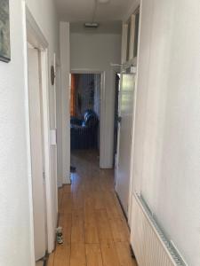 Cosy Double Bedroom in Green Crouch Hill