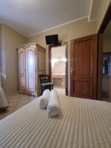 Villa di Bacco con piscina, tennis and calcio immersa nel verde