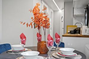 Unique Water Lodges in London - Roof Terrace